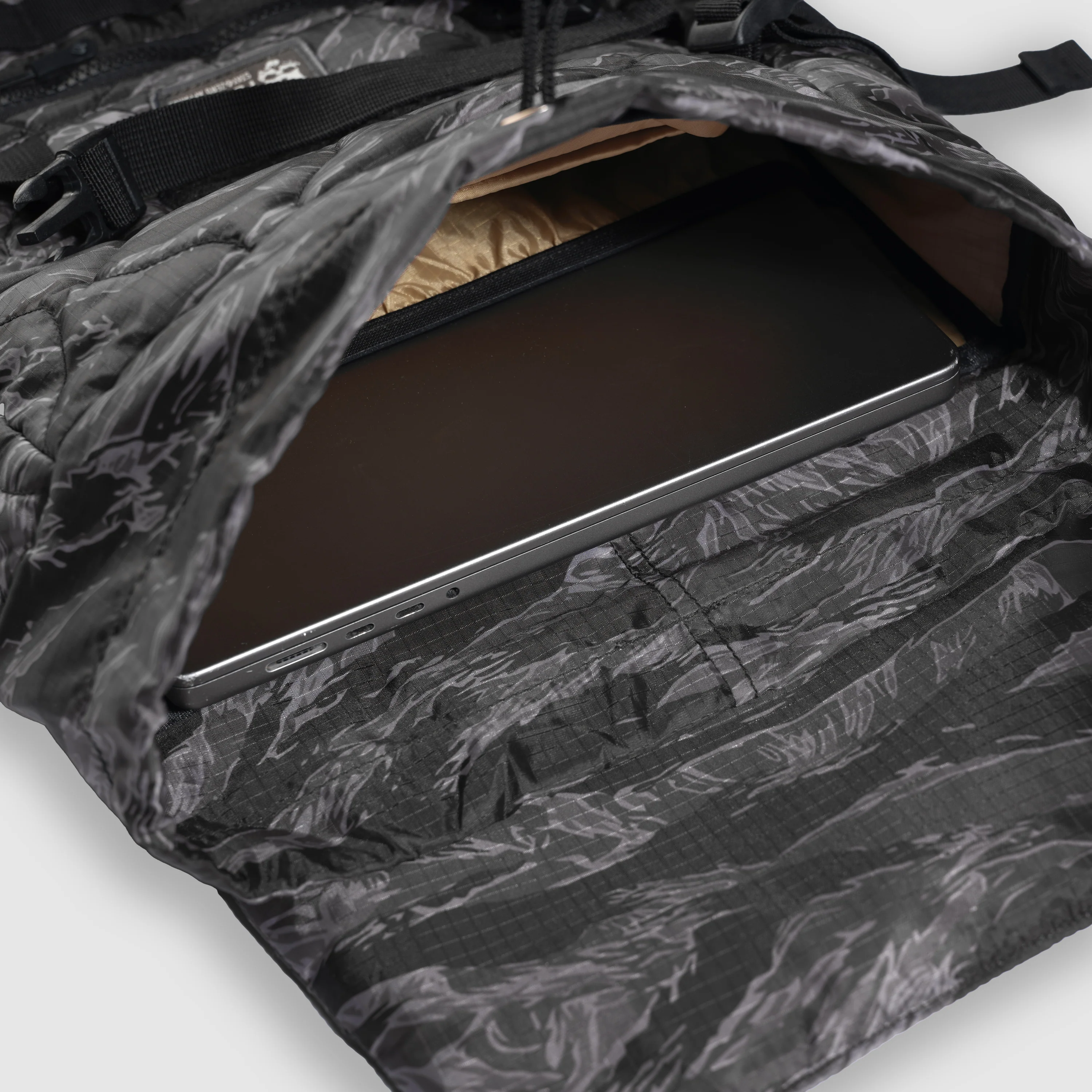 Woobie Backpack - Image 17